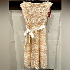 Pink and white embroidery sleeveless dress